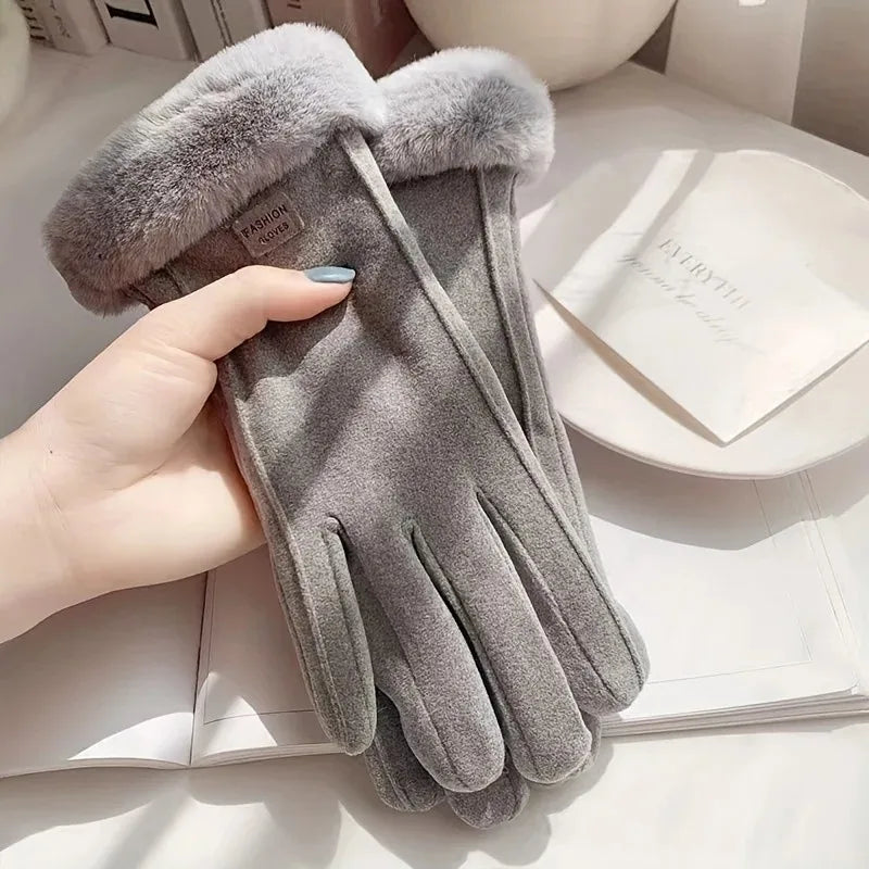 Elegant Winter Mittens