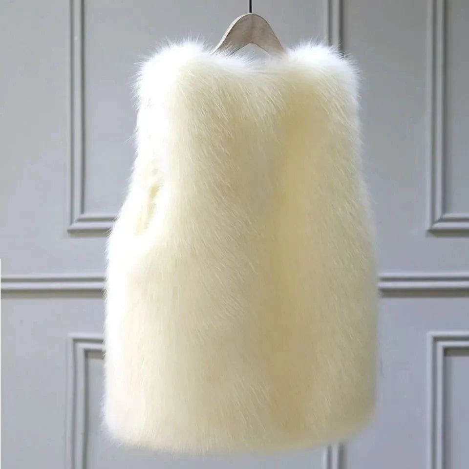 New Female Waistcoat Faux Fox Fur Overcoat Winter