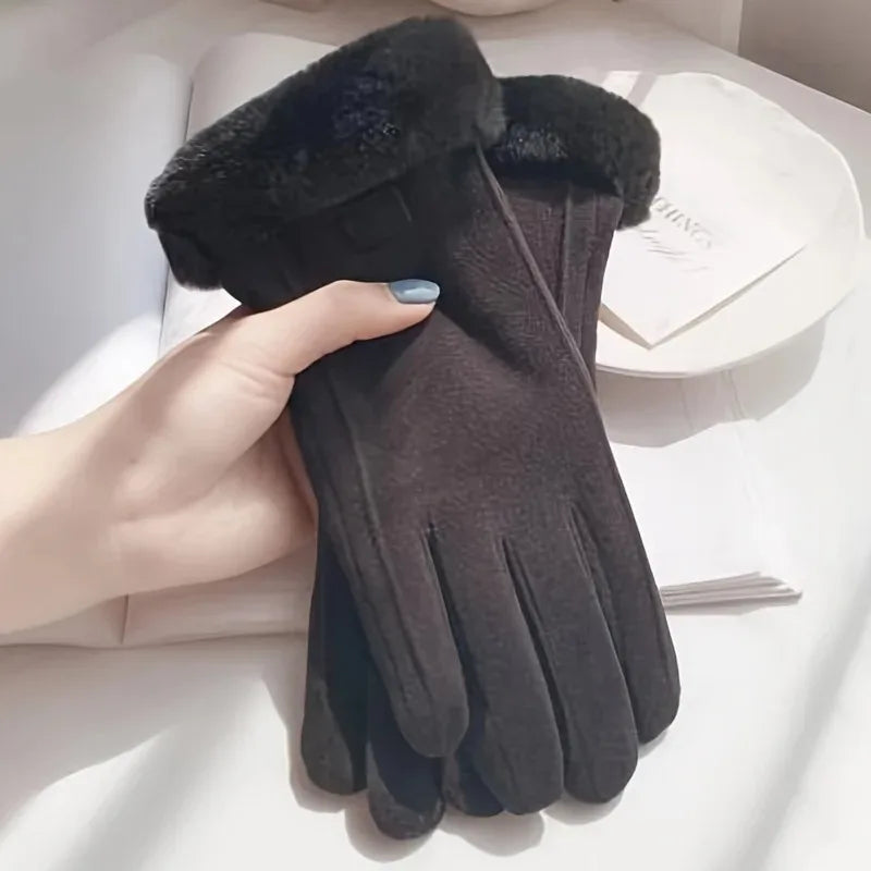 Elegant Winter Mittens